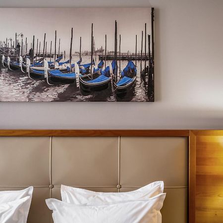 Cityhotel Kiev Ruang foto